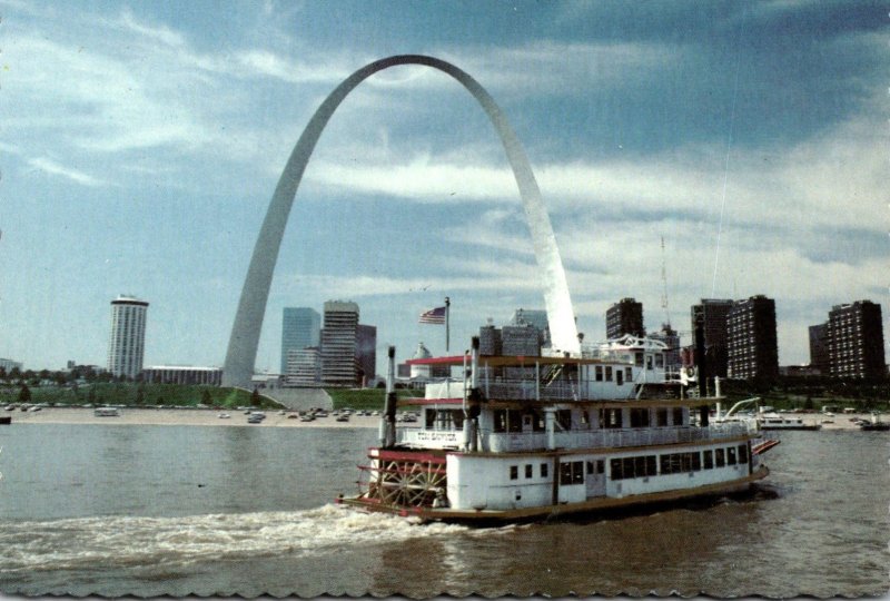 Missouri St Louis Riverfront With Gateway Arch and Paddlewheel Steamer Tom Sa...