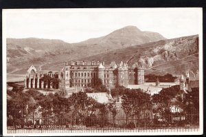 Scotland Postcard - The Palace of Holyroodhouse, Edinburgh  RS831