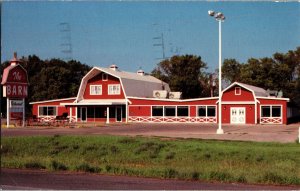 The Barn Restaurant on Hwy 37 South, Huron SD c1984 Vintage Postcard L58