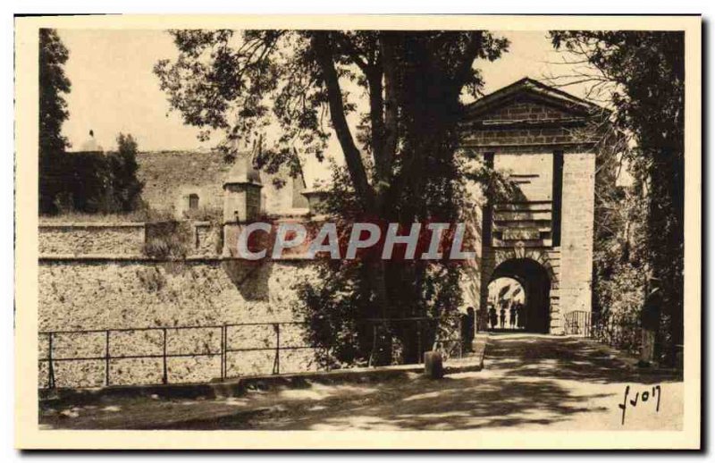 Old Postcard Mont Louis La Porte de France