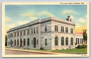 Oshkosh Wisconsin~Post Office Corner View~Lampposts~1939 Linen Postcard