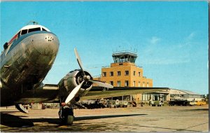 Dress Memorial Airport, Evansville IN c1965 Vintage Postcard B75