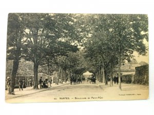 Vintage Postcard Nantes Boulevard ou Petit Port France Street Scene