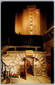 Milwaukee Wisconsin 1960 Postcard Champagne Of Beers Miller High Life Stockhouse