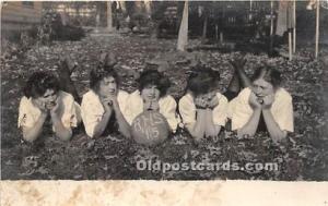 Woman in Sports s Basketball RHS 1915 Unused light corner wear, stain on card