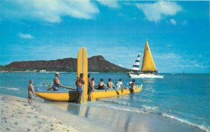 Beach fun Boats Water Spots Waikiki Beach Hawaii Roberts Postcard 20-8640