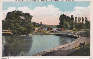 OTTAWA , Ontario , 1910-20s ; Scene on Government Driveway, Walking Bridge