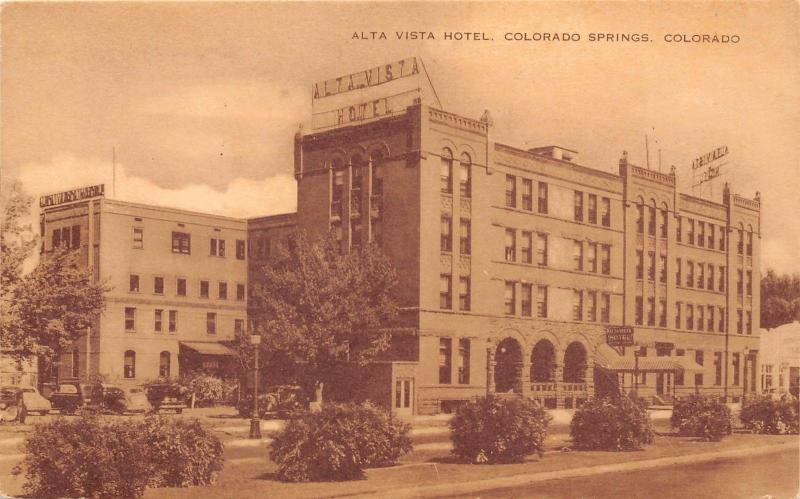 Colorado Springs Colorado~Alta Vista Hotel~Lamppost by Street~1940s Cars Parked