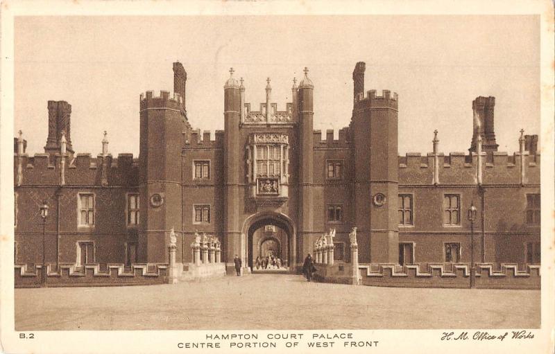 uk29732 centre protion of west front hampton court palace london real photo uk