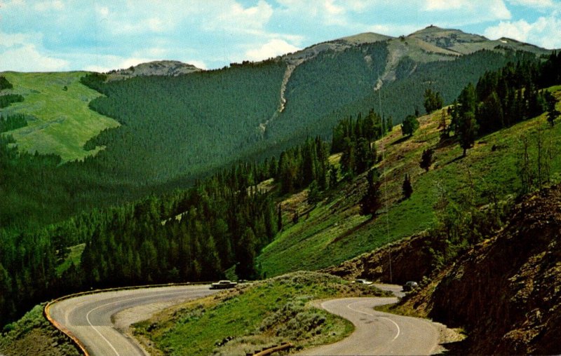 Yellowstone National Park Road On Northern Slope Of Mount Washington