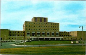 Postcard HOSPITAL SCENE Columbia Missouri MO AM8228