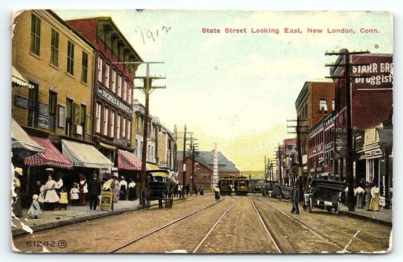 1912 NEW LONDON CONNECTICUT STATE STREET LOOKING EAST CIGARS DRUGS POSTCARD P440