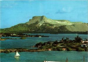 CPM AK De Tafelberg op Curacao, met op de voorgrond. CURACAO (629602)