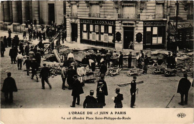 CPA L'ORAGE DU 15 JUIN a PARIS (8e) Sol effondré Place St-Ph-du-Roule (199971)
