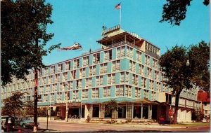 Vtg 1960s The Milwaukee Inn Hotel Helicopter Landing Wisconsin WI Postcard