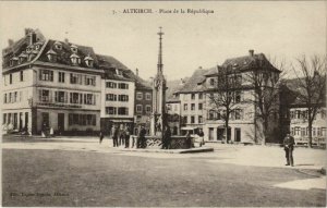 CPA ALTKIRCH Place de la République (805960)