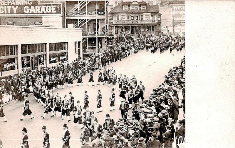 Portland OR Derrick's Cafeteria Parade Street Flags RPPC Real Photo Postcard