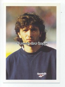 TC0071 - Russia Striker - Igor Dobrovolski - postcard Barratt Europes Best