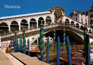 Ponte di Rialto,Venice,Italy BIN