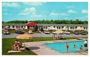 Postcard SWIMMING POOL SCENE Skaneateles New York NY AS0318