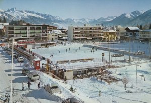 Montana Vermala, La Patinoire Et Le Curling Sports Centre Postcard