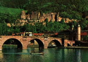 CONTINENTAL SIZE POSTCARD THE CASTLE AND OLD BRIDGE AT HEIDELBERG GERMANY 1971