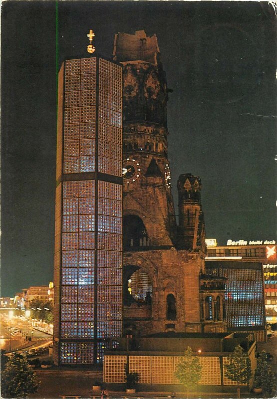 Postcard Germany Berlin Kaiser Wilhelm Memorial Church nocturnal sight