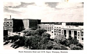 Canada - Manitoba, Winnipeg. Canadian Nat'l Rwy Sta & Royal Alexandra Hotel