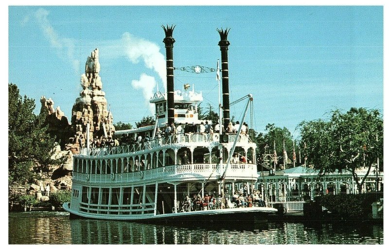 Vintage Disneyland Frontierland Postcard Mark Twain Steamboat Gatherin' Steam