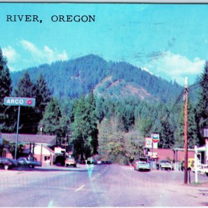 c1980s Blue River, OR Chrome Photo Postcard Downtown Main St ARCO Chevron A89