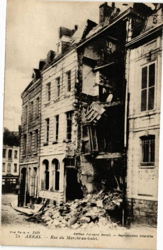 CPA ARRAS - Rue du Marché au gilet (198908)