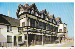 Hampshire Postcard - Tudor House - Southampton - Ref 306A