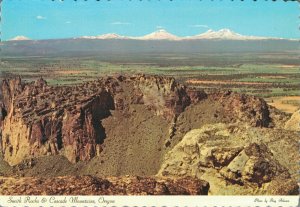 USA Smith Rocks & Cascade Mountains Oregon Vintage Postcard BS.06