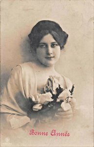 BONNE ANNEE-HAPPY NEW YEAR-BEAUTIFUL WOMAN HOLDING FLOWER~FRENCH PHOTO POSTCARD