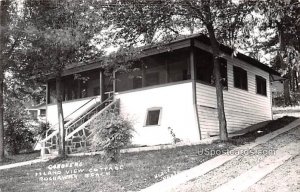 Canover's Island View Cottage in Rockaway Beach, Missouri