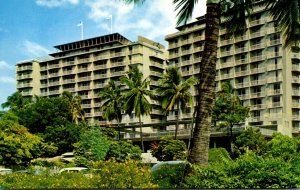 Hawaii Waikiki Beach The Reef Towers