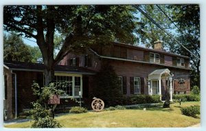 POUGHKEEPSIE, New York NY ~ Roadside TREASURE CHEST RESTAURANT 1960s   Postcard