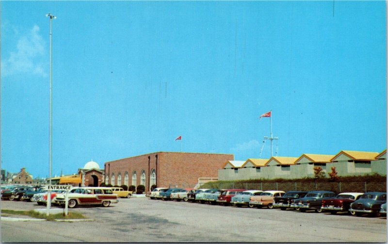 Postcard VA Virginia Beach Cavalier Beach & Cabana Club Classic Cars 1950s S113