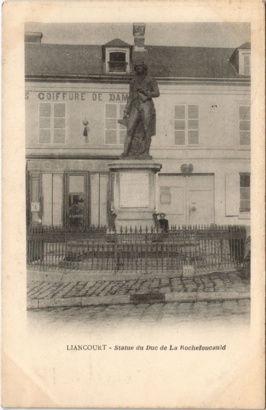 CPA LIANCOURT - Statue Du Duo de La Rochefoucauld (130234)