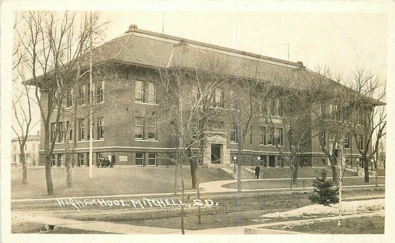 1930s High School Mitchell South Dakota RPPC Photo Postcard 7095