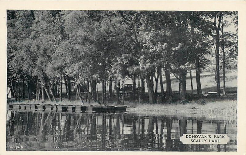 BELDING, MI Michigan ~ SCALLY LAKE Donovan's Park c1950s Kent County  Postcard