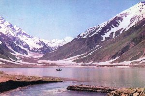 VINTAGE CONTINENTAL SIZE POSTCARD LAKE SAIFUL MULOOK PAKISTAN MAILED 1980