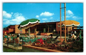 SHREVEPORT, Louisiana LA ~ Roadside THE SHREVEPORTER Motel Pool c1960s  Postcard