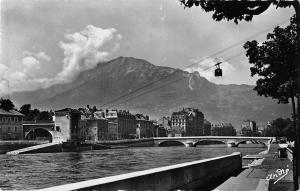 BR53539 Grenoble Les quais le teleferique cable train       France