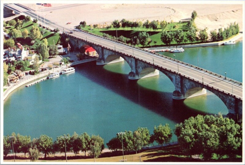 Postcard AZ London Bridge in Lake Havascu City Arizona