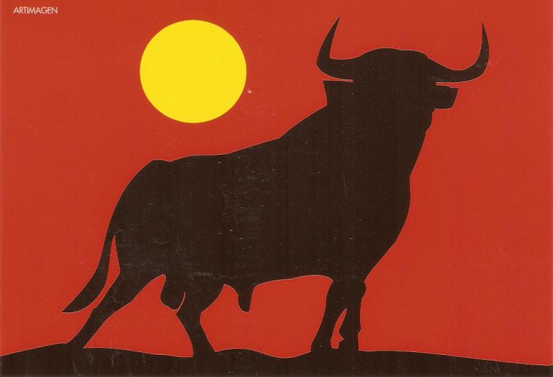 Bull. Toro Nice modern Spanish postcard. Continental size 6 X 4