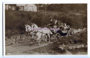 r3044 - King George & Queen in a Carriage at Dee Side, No.4986 - postcard