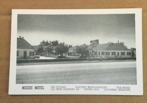 VINTAGE UNUSED  PHOTO LIKE POSTCARD - MIZZOU MOTEL, COLUMBIA, MISSOURI