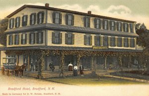 Bradford NH Bradford Hotel Horse & Wagon Postcard