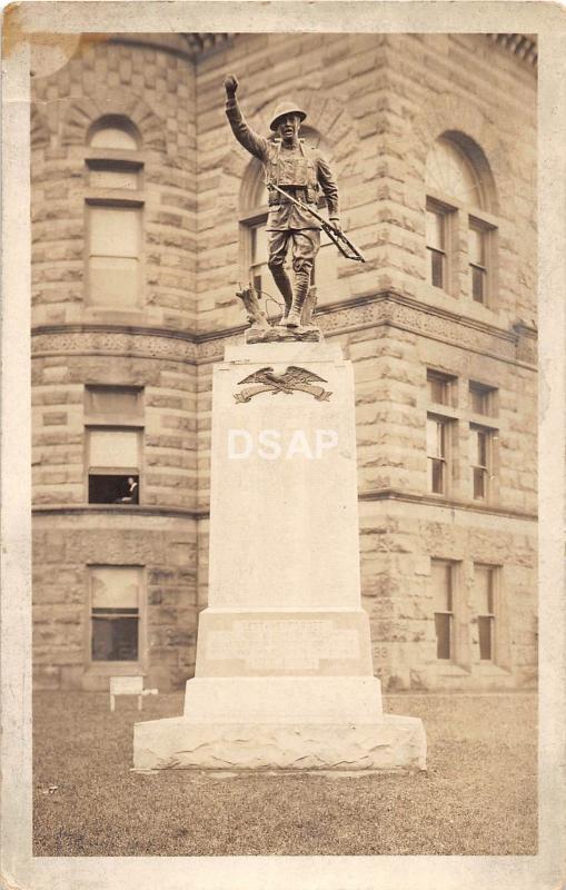 A27/ INDIANA In Photo RPPC Postcard c1920 HARTFORD CITY Soldiers Monument Court